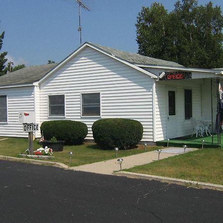 Brevort Chapel Hill Motel מראה חיצוני תמונה